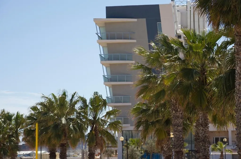 Birżebbuġa Water'S Edge Hotel