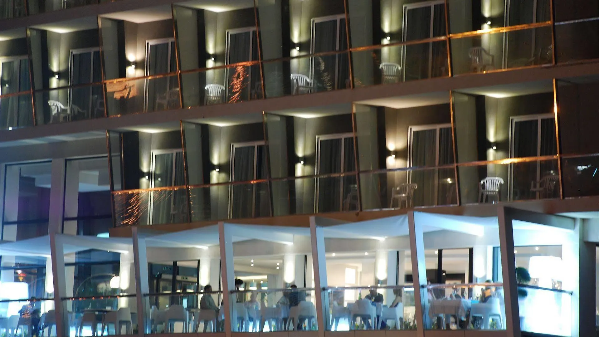 Water'S Edge Hotel Birzebbuga