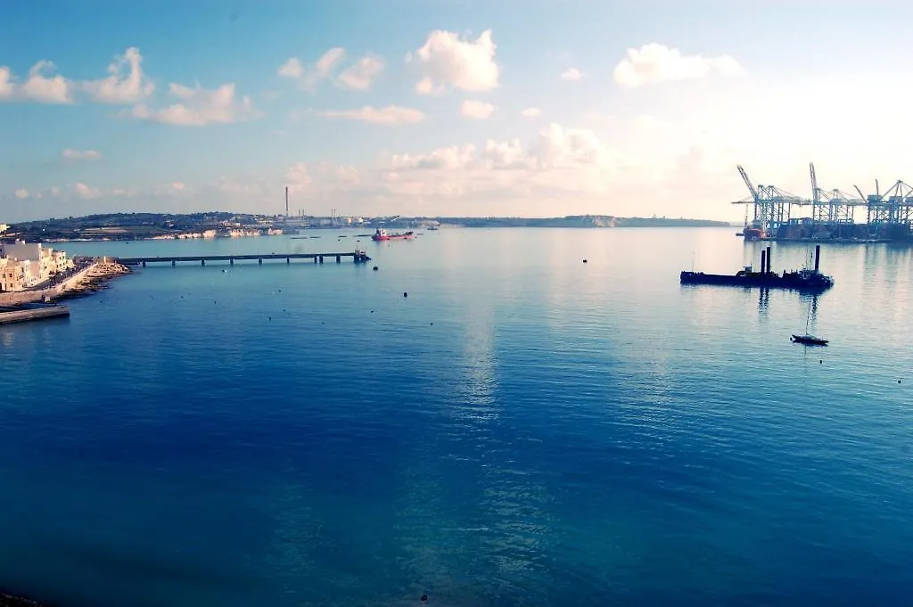 Water'S Edge Hotel Birżebbuġa